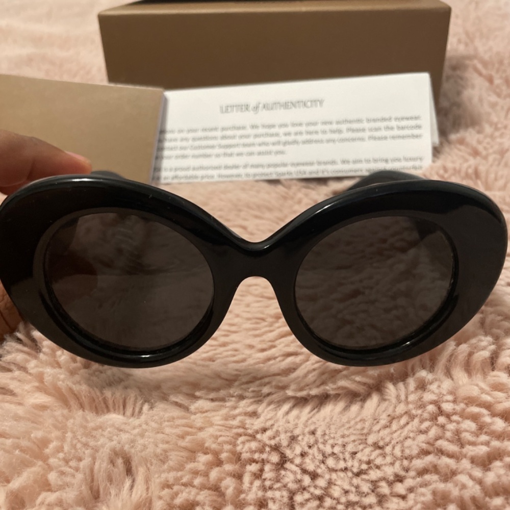 Burberry Sunglasses - Picture 3 of 5